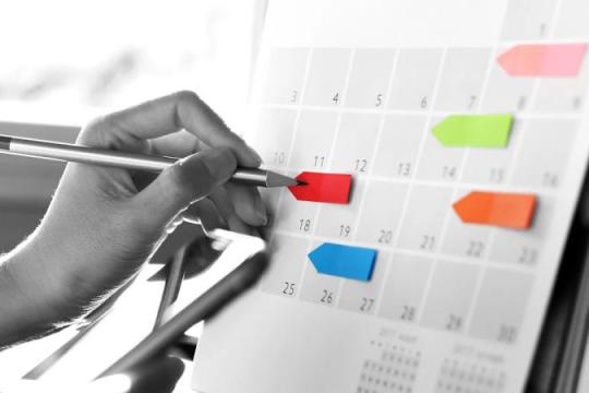 纸质日历借力数字工具：NeatoCal提供可定制全年打印方案