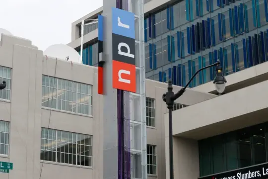 联邦法官阻止特朗普终止对NPR和PBS联邦资助的行政命令