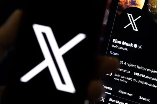 马斯克旗下社交平台X法国总部遭巴黎网络犯罪部门突袭