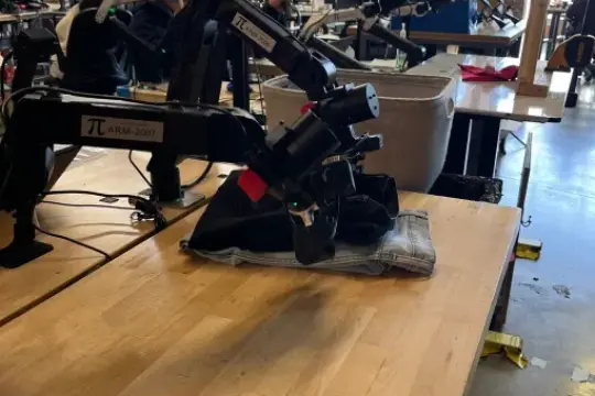 Physical Intelligence获逾10亿美元融资 押注通用机器人智能长期研发