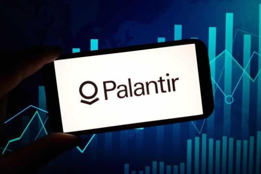 Palantir财报前夕期权交易偏多 汇丰下调PLTR评级至“中性”