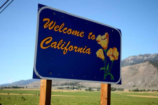 加州拟推亿万富翁一次性财富税 追溯条款引发迁徙与法律争议