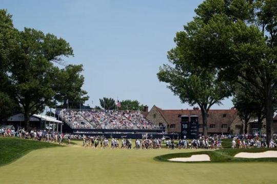 我首次参加PGA锦标赛：从实惠门票到15号果岭的免费鸡尾酒，真实体验揭秘