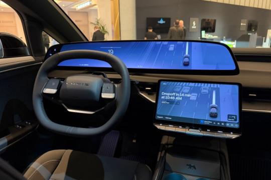 Uber携手Lucid与Nuro发布基于Gravity的量产版机器人出租车