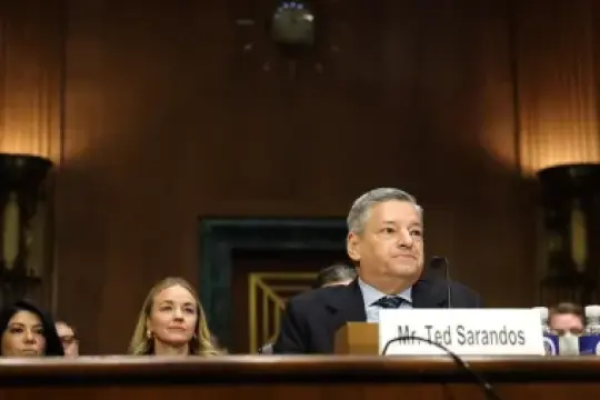 萨兰多斯前往白宫，力图扭转派拉蒙在收购WBD竞标中的潜在优势