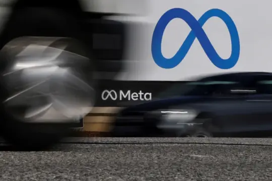 Meta在新墨西哥州因儿童安全措施受审，内部文件与加密政策成庭审焦点