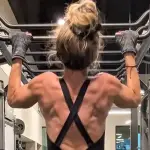 我在40多岁时采用了一种新的健身策略，帮助我跑完半程马拉松、倒立和引体向上，随着年龄增长依然保持体能