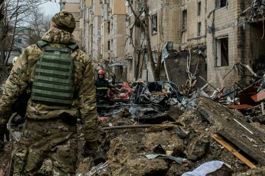 多方借助人工智能推演全球冲突情景：关注点转向数据、能源与社会韧性