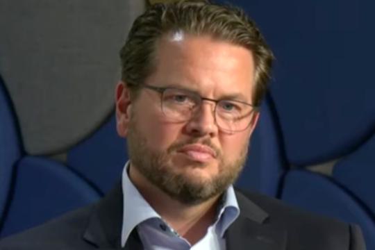 Pinterest CEO称AI盗版的“Napster时代”必须立即终结