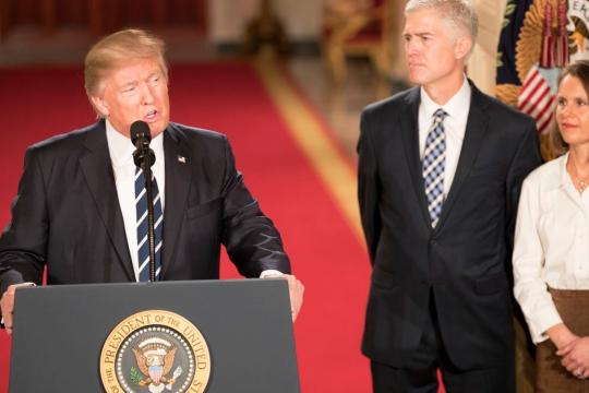 右翼影响者被指照搬话术介入科技监管争议，硅谷高管警惕舆论动员