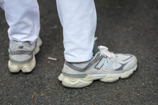 新百伦年度营收增19%至92亿美元 借“老爹鞋”与性能鞋抢占耐克份额