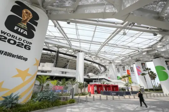 美国多地体育场与酒店工人称世界杯临近劳资矛盾升温，罢工风险上升