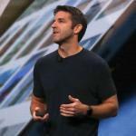 多年隐身幕后后走向台前：苹果新任CEO约翰·特纳斯