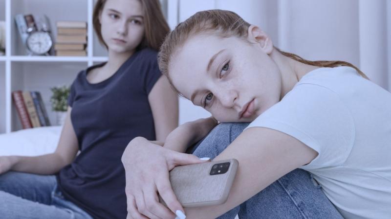 Instagram 将向家长通知青少年短时间内反复搜索自杀与自残相关内容，年内还将扩展到 AI 对话