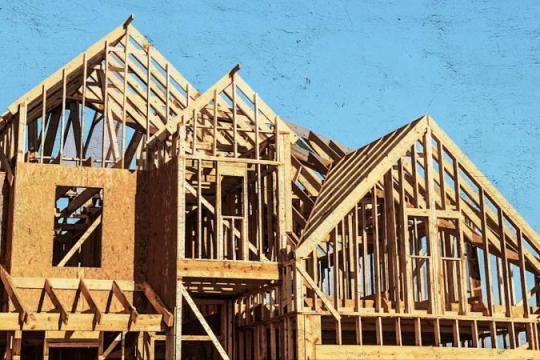 KB Home调整建房策略：在疲弱市场收缩现房建设、回归按订单建造