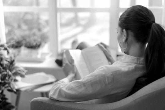 研究指深度阅读有助提升批判性思维　降低错误信息影响