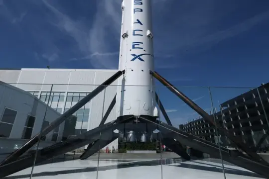 报道称SpaceX已秘密提交美国IPO申请，估值或达1.75万亿美元