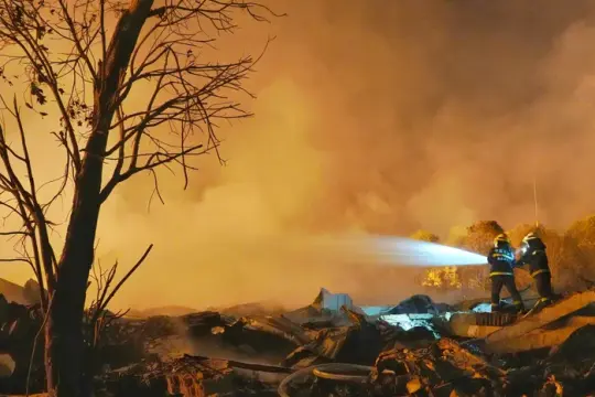 中国湖南一烟花厂爆炸致至少26人死亡