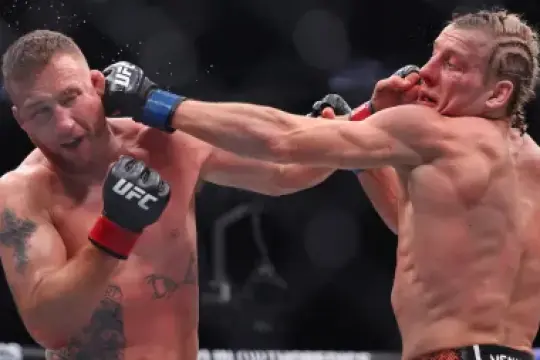 TKO集团总裁马克·沙皮罗支持派拉蒙与奈飞在华纳兄弟探索合并争夺战中