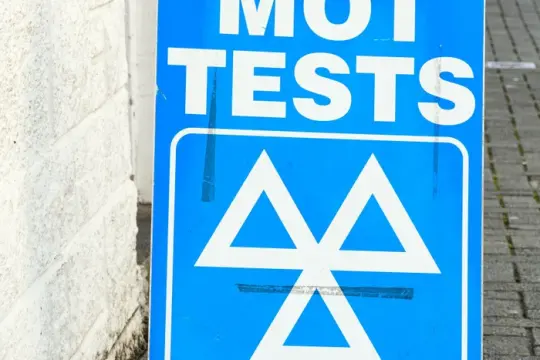 英国出现“幽灵MOT”欺诈：假检测证书或致车主承担高额维修与保险风险