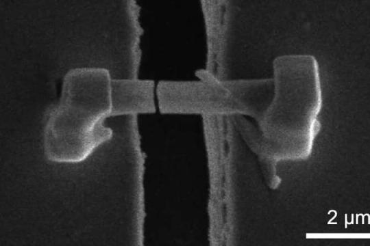 微观金属枝晶首次“现形”，揭开锂电短路关键机理