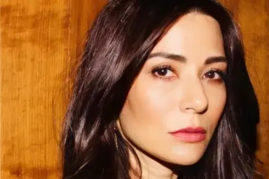 勇敢艺人管理公司签约《河谷镇》前主演玛丽索尔·尼科尔斯