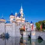 迪士尼乐园及公共卫生官员回应近期访客麻疹病例