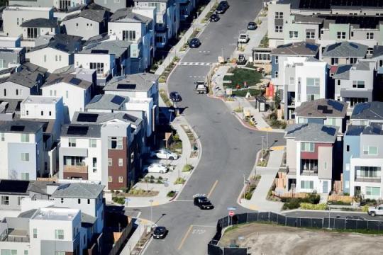 特朗普坚持维持高房价立场 被指或加剧美国选民“代际分化”