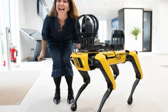 英国内阁官员警示人工智能主权风险：不应过度依赖美国科技巨头