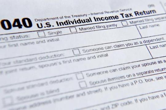 美国报税季开启：退税时间、查询方式及主要税收抵免一览