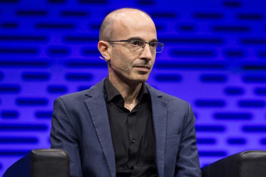 达沃斯讨论引发“AI接管宗教”争议：哈拉里警告被放大，教皇呼吁设立伦理边界