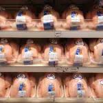 英国拟定“合理最坏情况”预案 应对伊朗冲突或致二氧化碳供应受扰