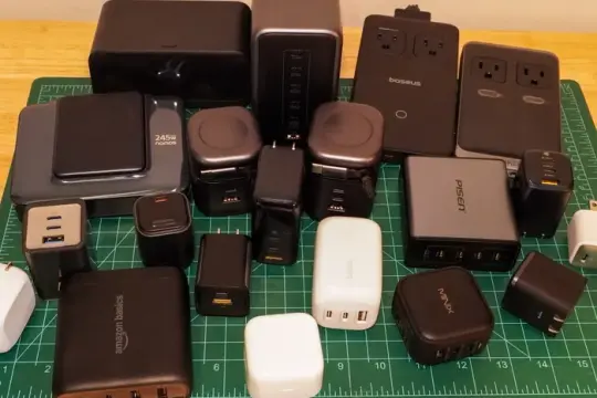 美国市场USB充电器选购指南：手机、笔记本与旅行场景如何挑选