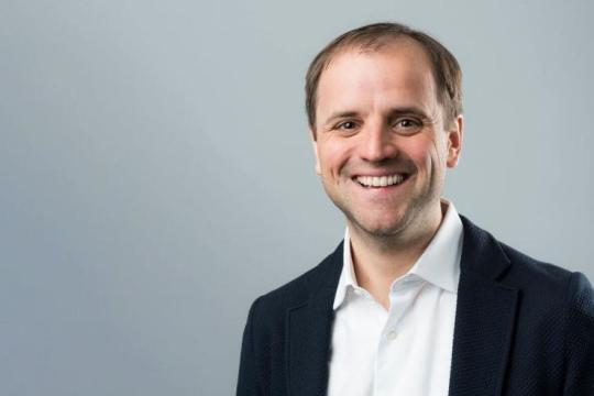 “稳定币三明治”模式退潮：加密支付竞争焦点转向用户分发与平台关系