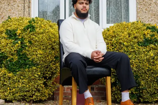 面部识别误匹配引发错捕争议：英国软件工程师就入室盗窃案向警方索赔